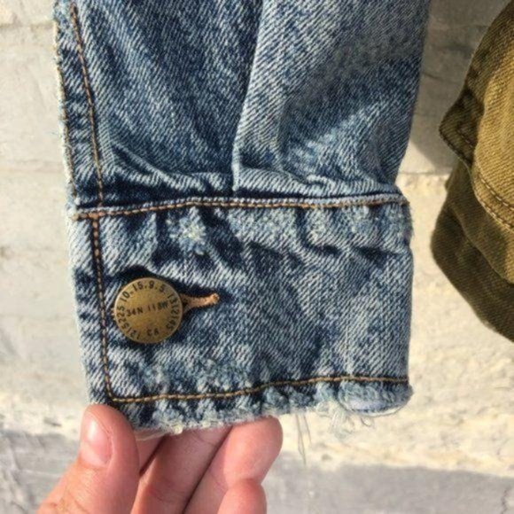 Current Elliott Distressed Military Jean Jacket XS - Picture 5 of 8